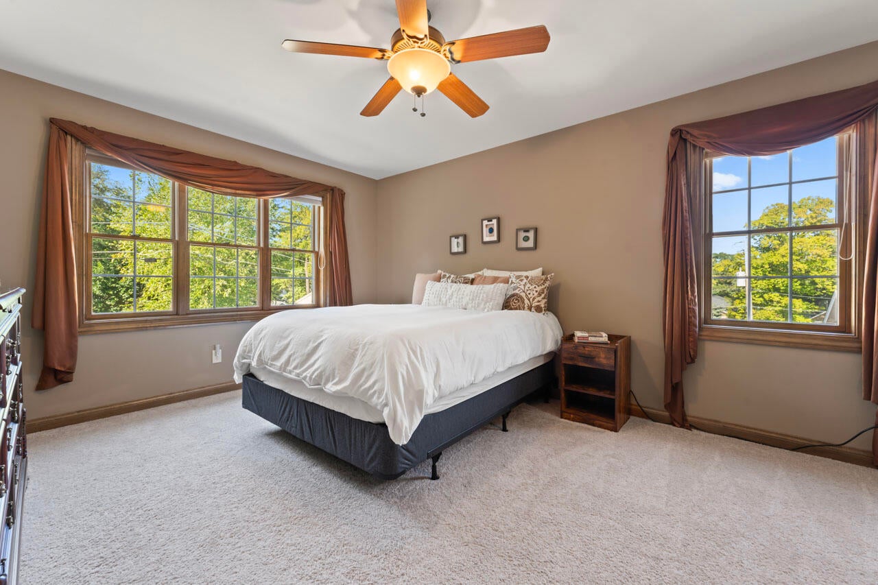 Waterford, Wisconsin, 53185, United States, 4 Bedrooms Bedrooms, ,4 BathroomsBathrooms,Residential,Active,1945457