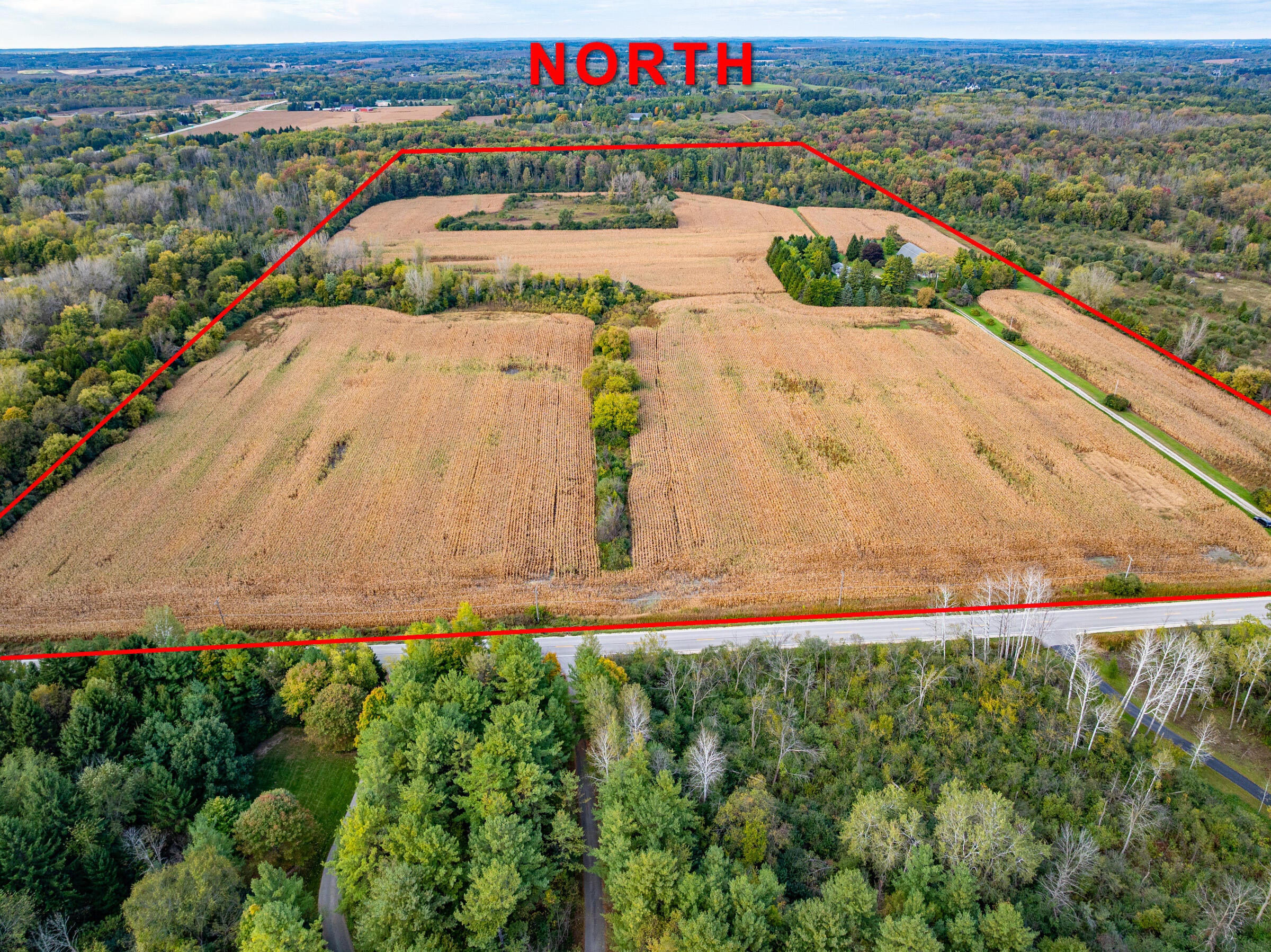 Cedarburg, Wisconsin, 53012, United States, 4 Bedrooms Bedrooms, ,2 BathroomsBathrooms,Residential,Active,1992264