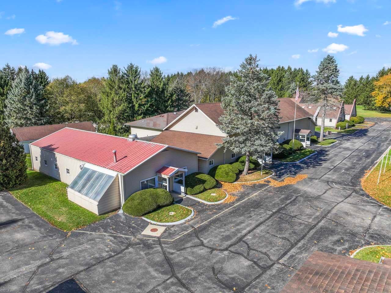 Twin Lakes, Wisconsin, 53181, United States, 10 Bedrooms Bedrooms, ,5 BathroomsBathrooms,Residential,Active,1973306