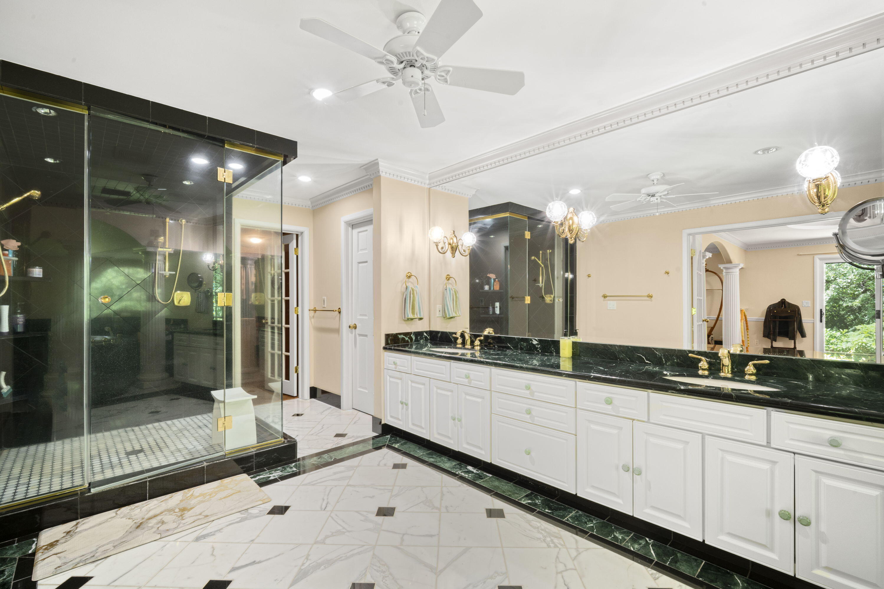 River Hills, Wisconsin, 53217, United States, 5 Bedrooms Bedrooms, ,7 BathroomsBathrooms,Residential,Active,1892391