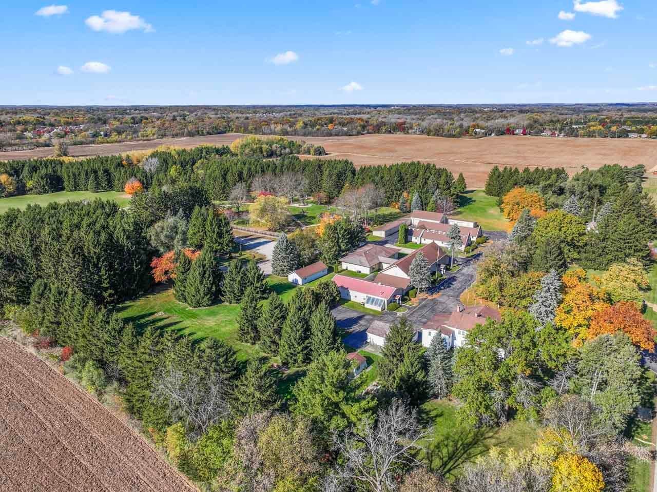 Twin Lakes, Wisconsin, 53181, United States, 10 Bedrooms Bedrooms, ,5 BathroomsBathrooms,Residential,Active,1973306