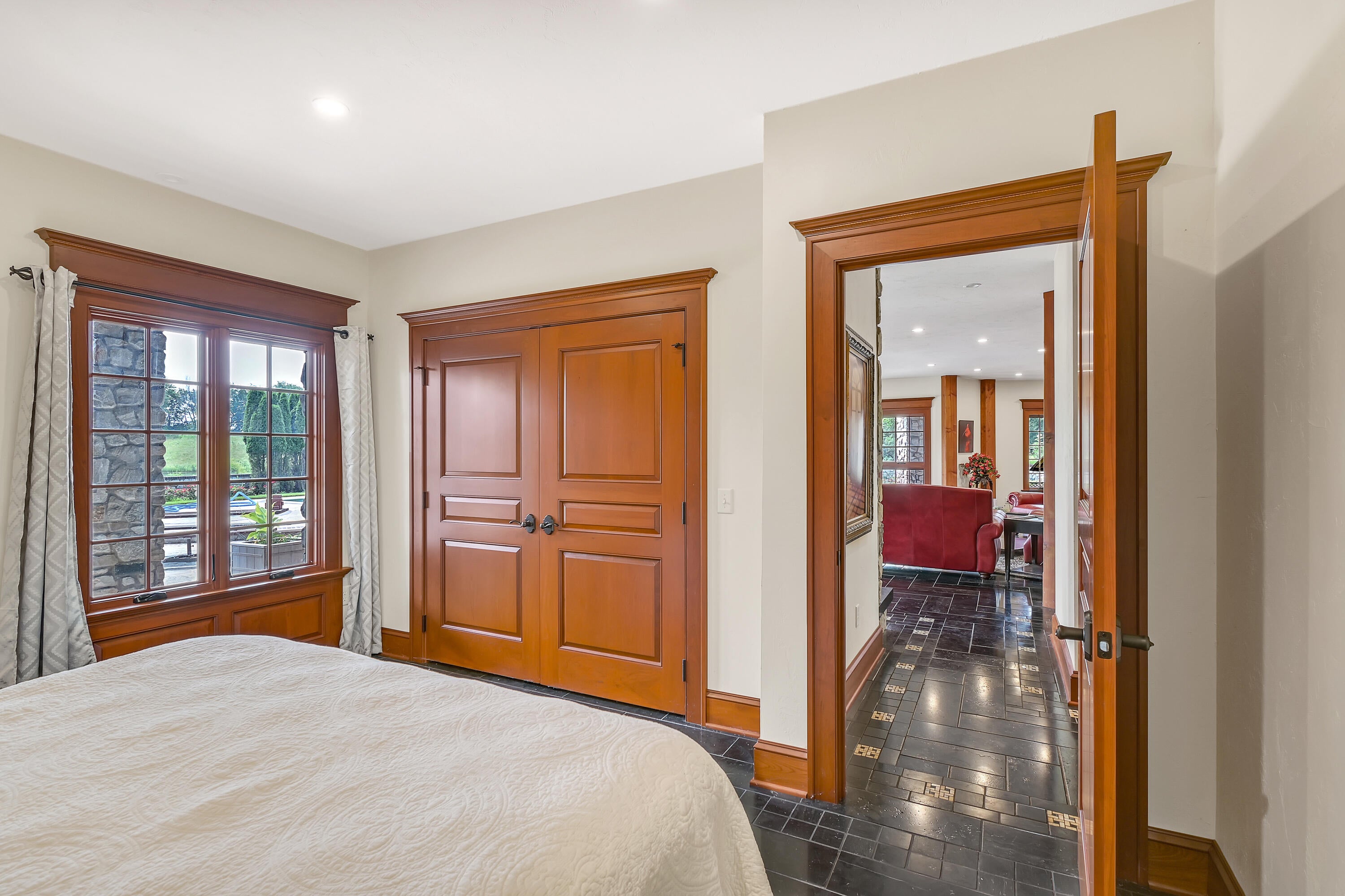 Watertown, Wisconsin, 53098, United States, ,5 BathroomsBathrooms,Residential,Active,1808170