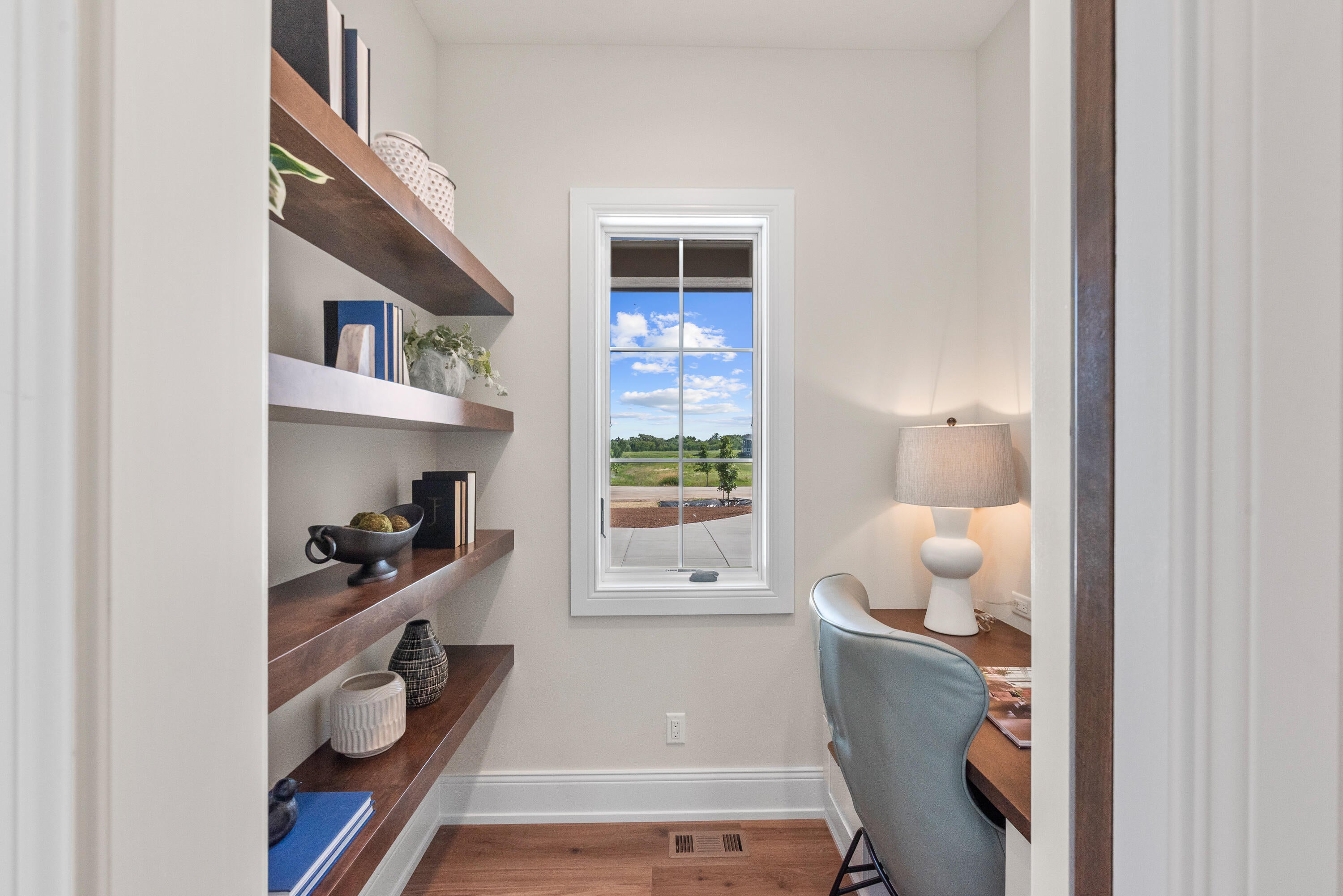 Mequon, Wisconsin, 53097, United States, 5 Bedrooms Bedrooms, ,5 BathroomsBathrooms,Residential,Active,1893229