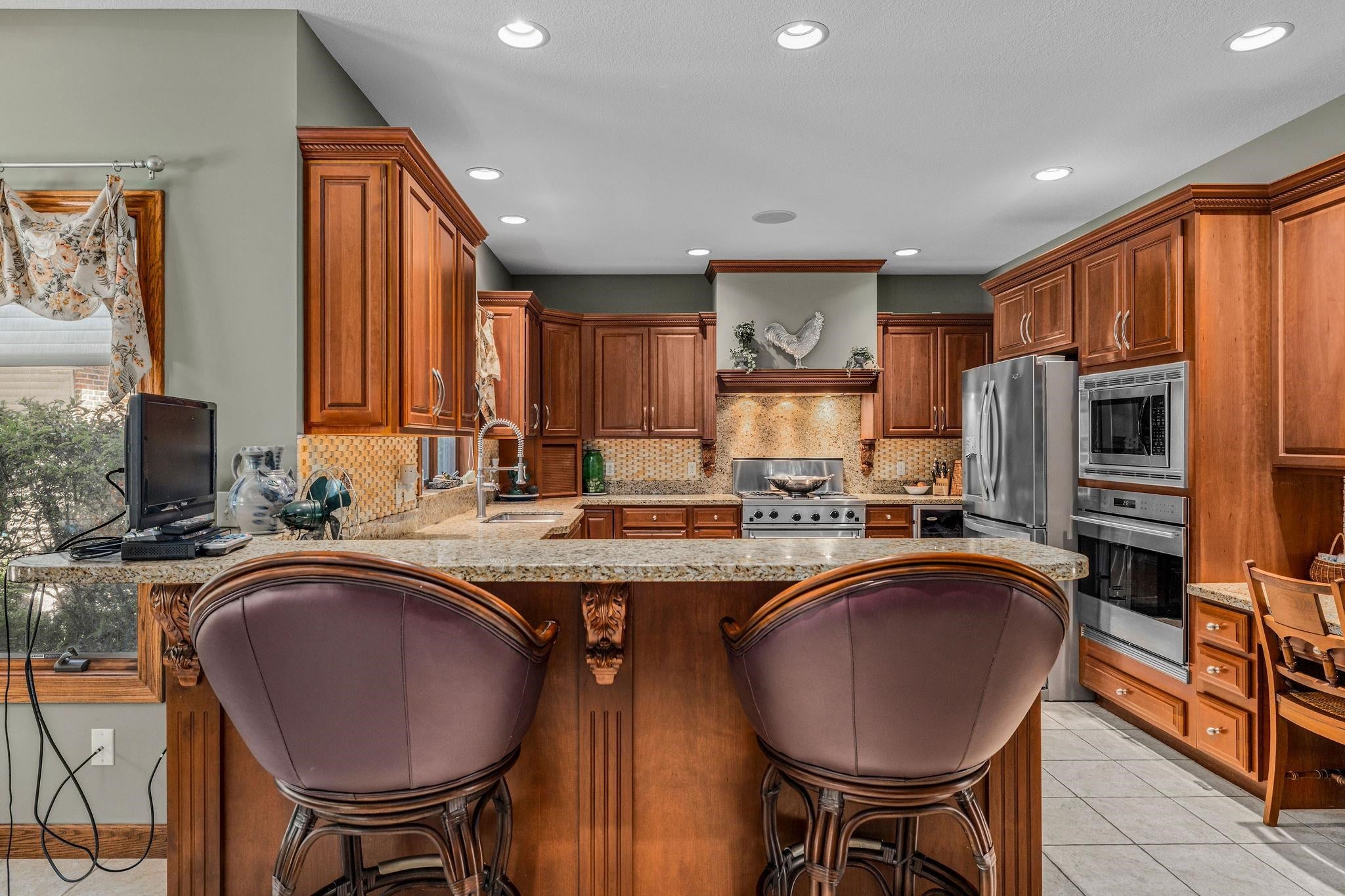 Essexville, Michigan, 48732, United States, 4 Bedrooms Bedrooms, ,6 BathroomsBathrooms,Residential,Active,1922499