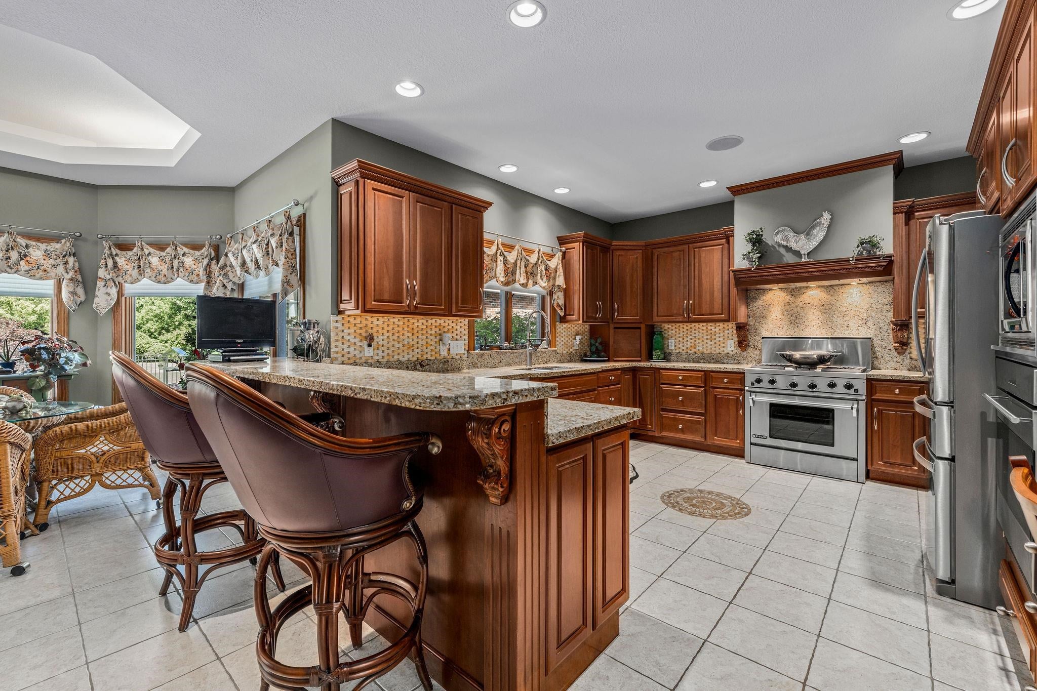 Essexville, Michigan, 48732, United States, 4 Bedrooms Bedrooms, ,6 BathroomsBathrooms,Residential,Active,1922499