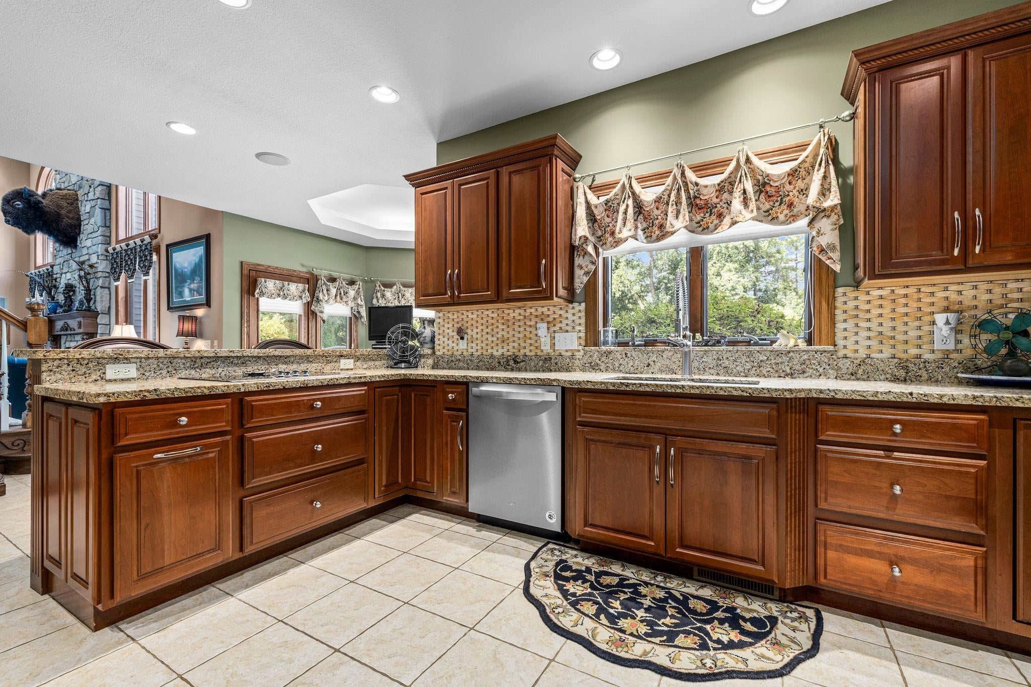 Essexville, Michigan, 48732, United States, 4 Bedrooms Bedrooms, ,6 BathroomsBathrooms,Residential,Active,1922499