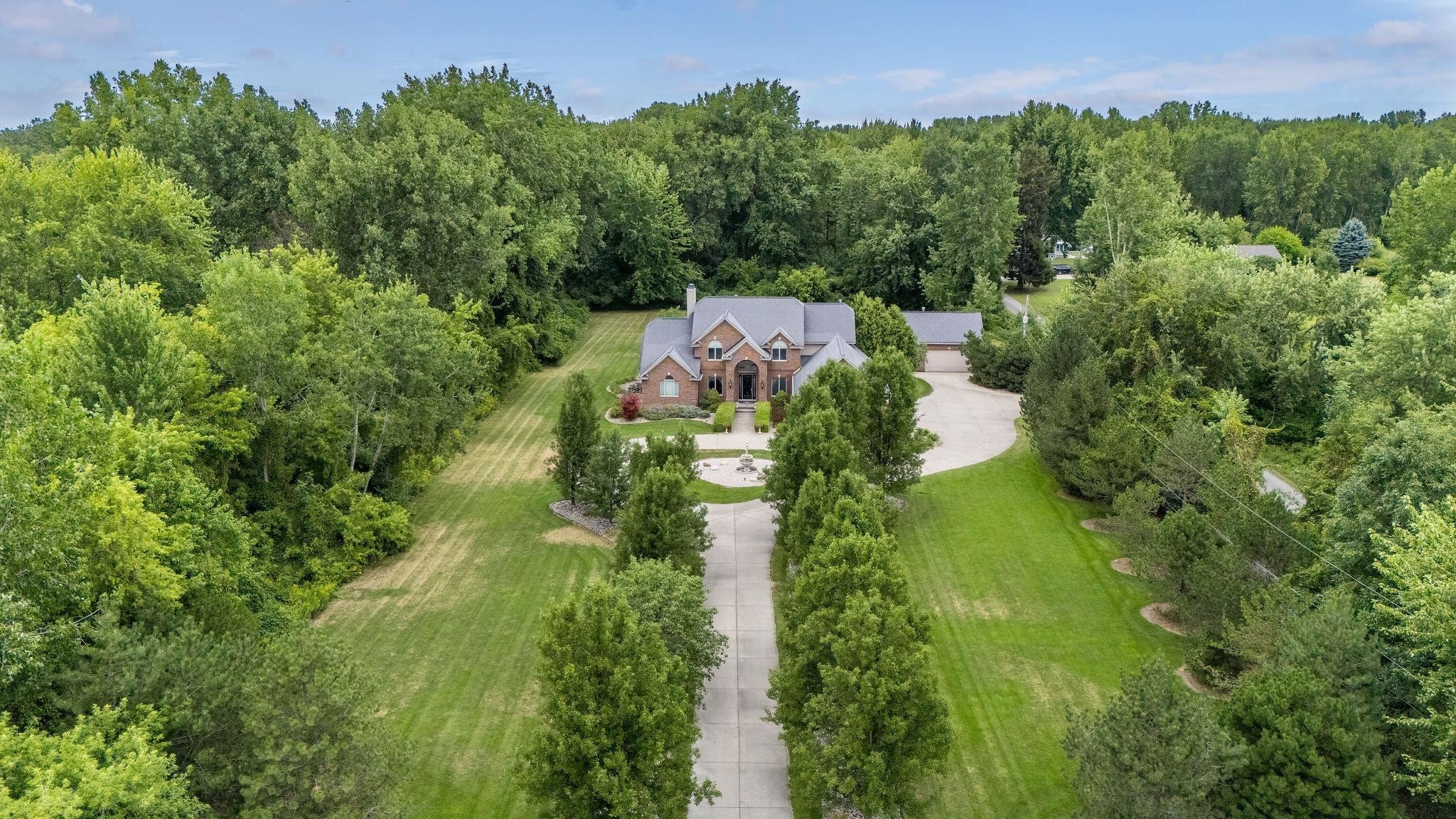 Essexville, Michigan, 48732, United States, 4 Bedrooms Bedrooms, ,6 BathroomsBathrooms,Residential,Active,1922499