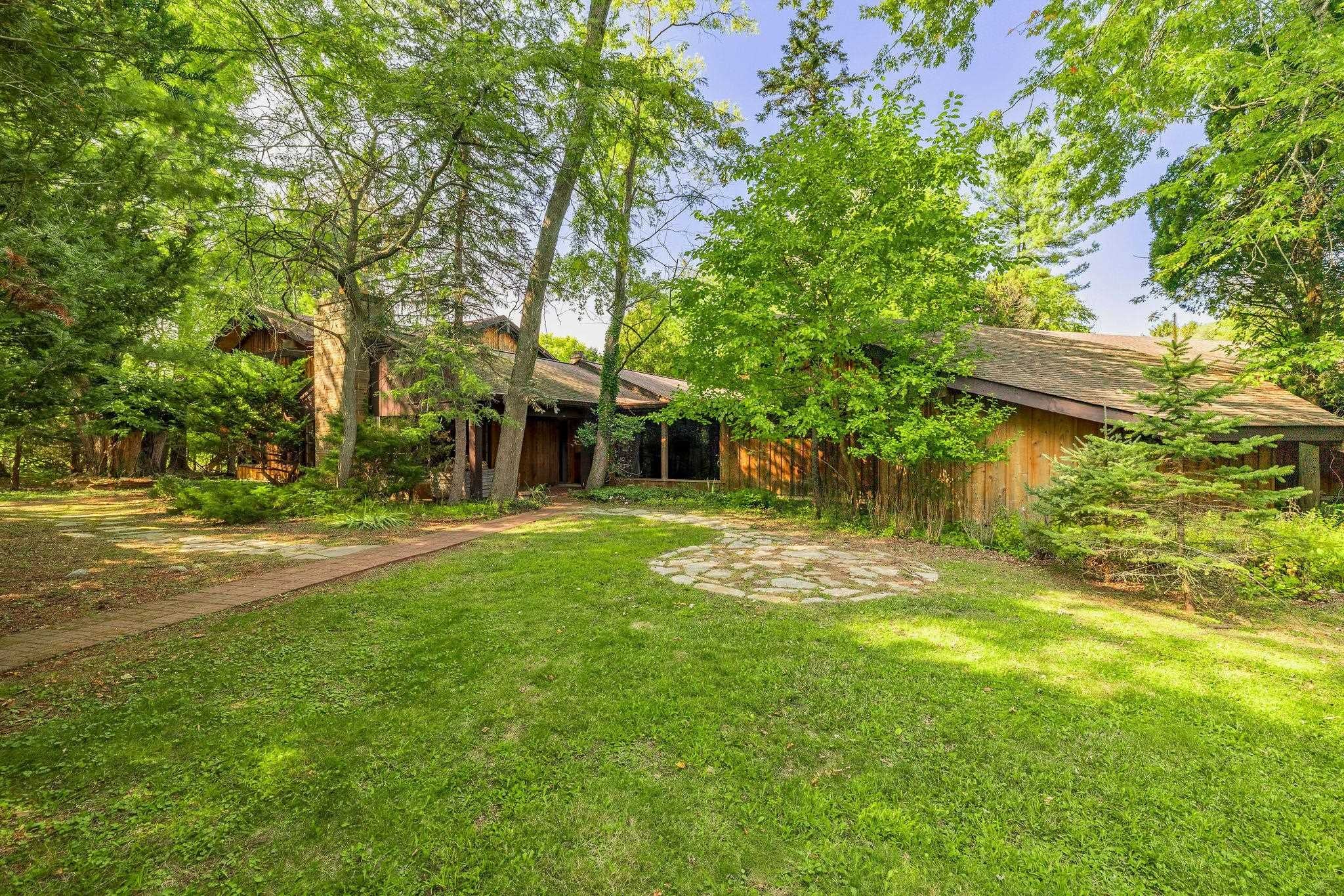 Freeland, Michigan, 48623, United States, 4 Bedrooms Bedrooms, ,5 BathroomsBathrooms,Residential,Active,1941330