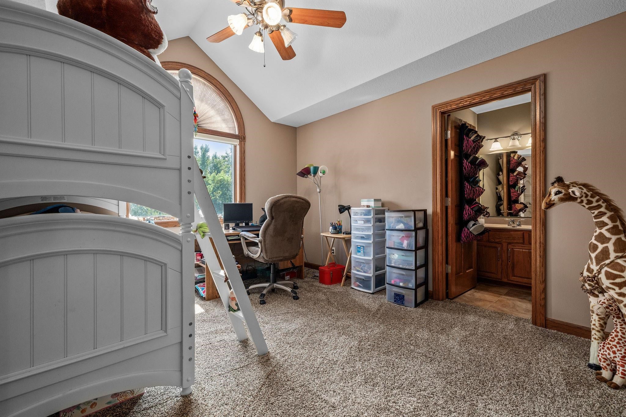 Essexville, Michigan, 48732, United States, 4 Bedrooms Bedrooms, ,6 BathroomsBathrooms,Residential,Active,1922499