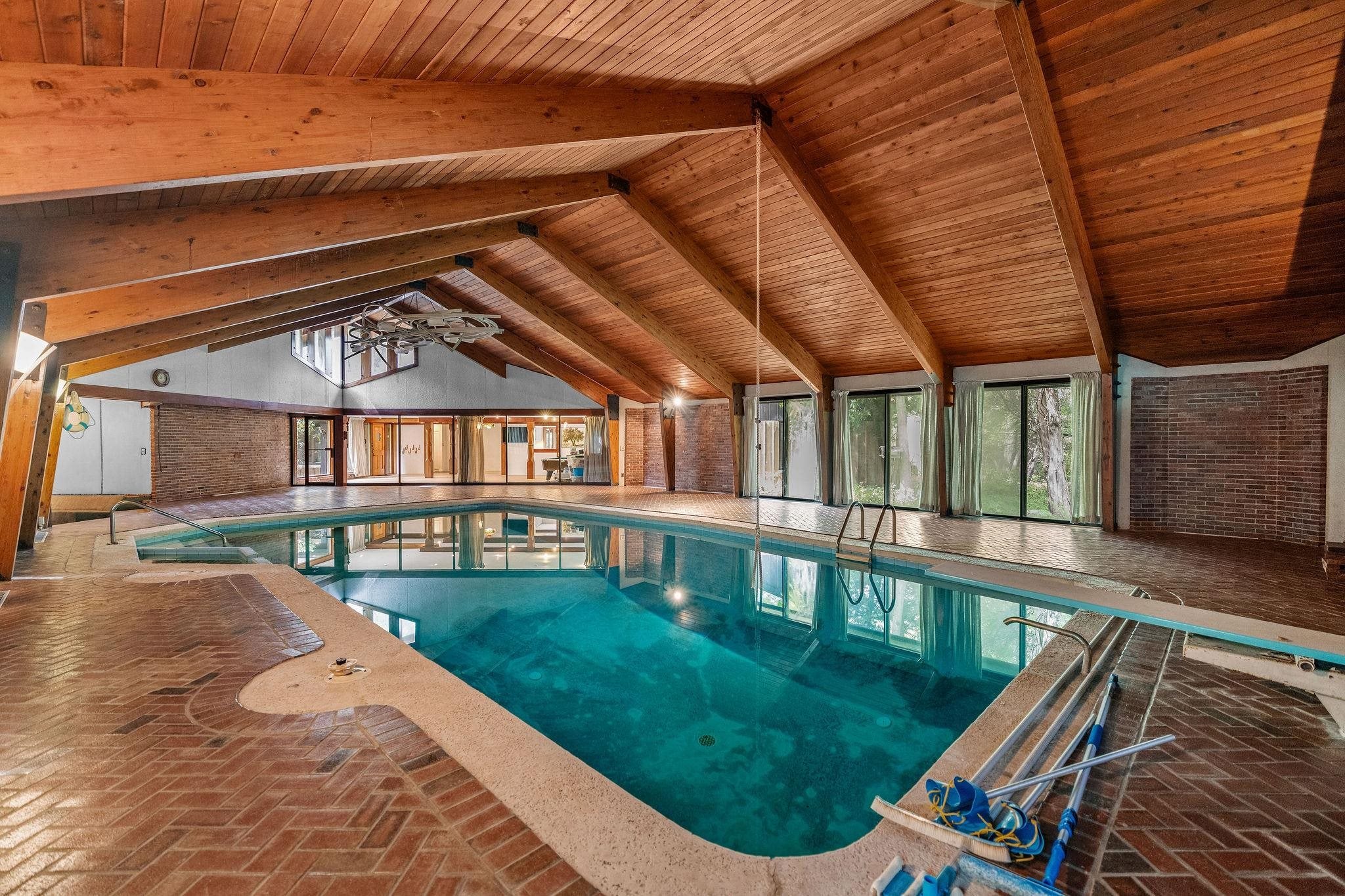 Freeland, Michigan, 48623, United States, 4 Bedrooms Bedrooms, ,5 BathroomsBathrooms,Residential,Active,1941330