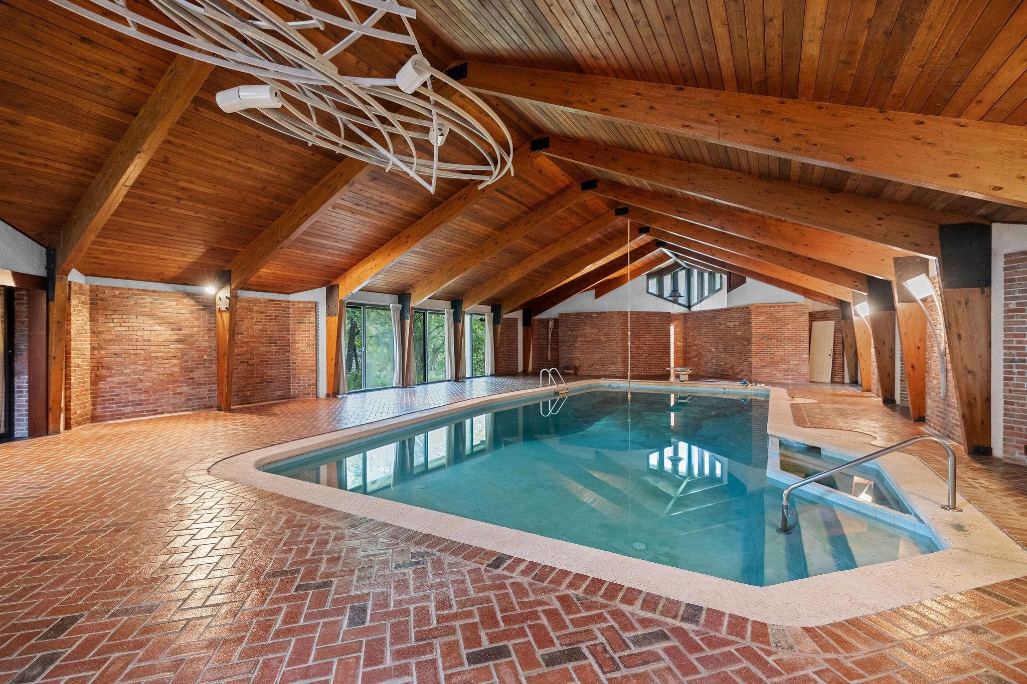 Freeland, Michigan, 48623, United States, 4 Bedrooms Bedrooms, ,5 BathroomsBathrooms,Residential,Active,1941330