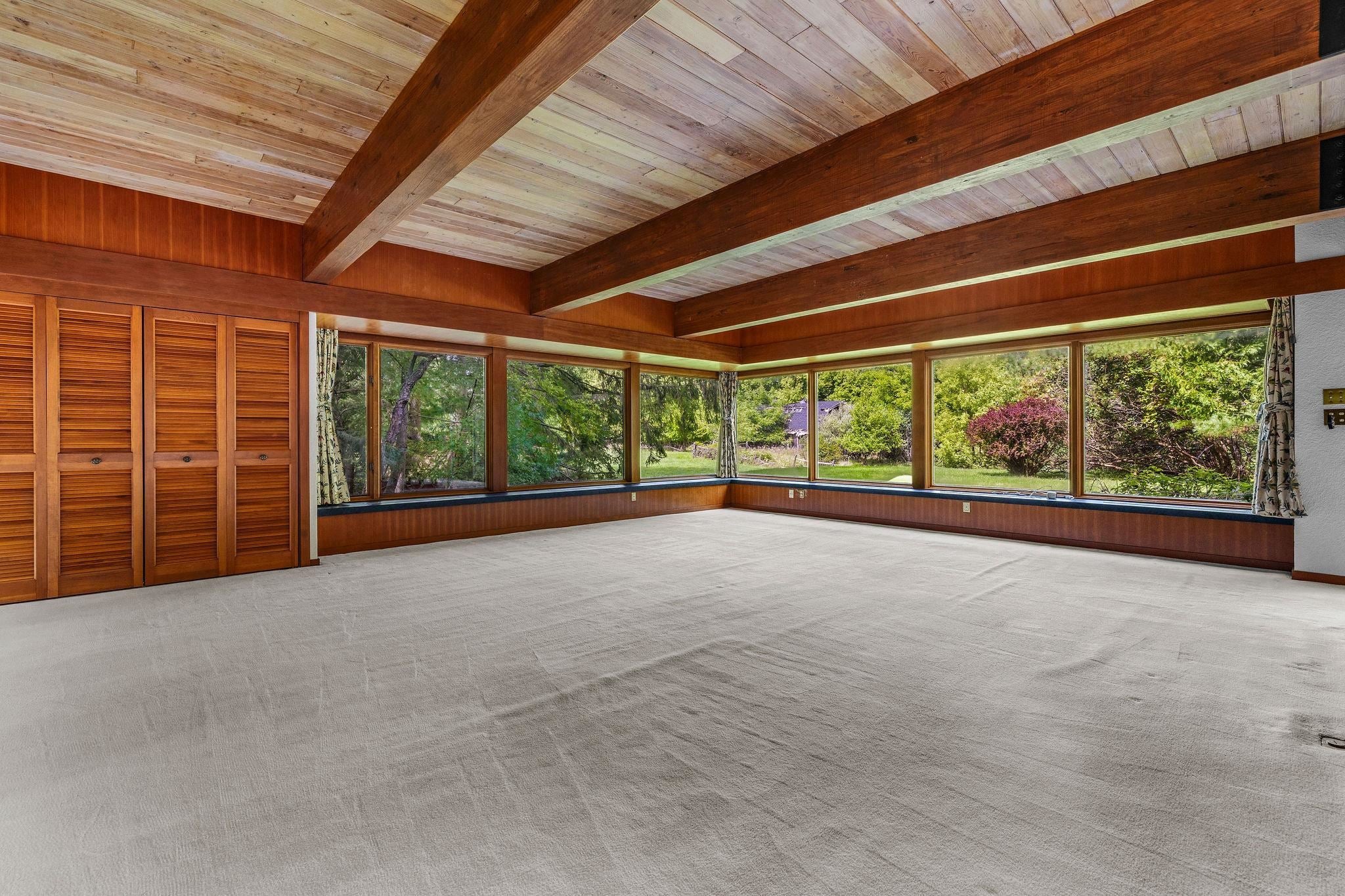 Freeland, Michigan, 48623, United States, 4 Bedrooms Bedrooms, ,5 BathroomsBathrooms,Residential,Active,1941330