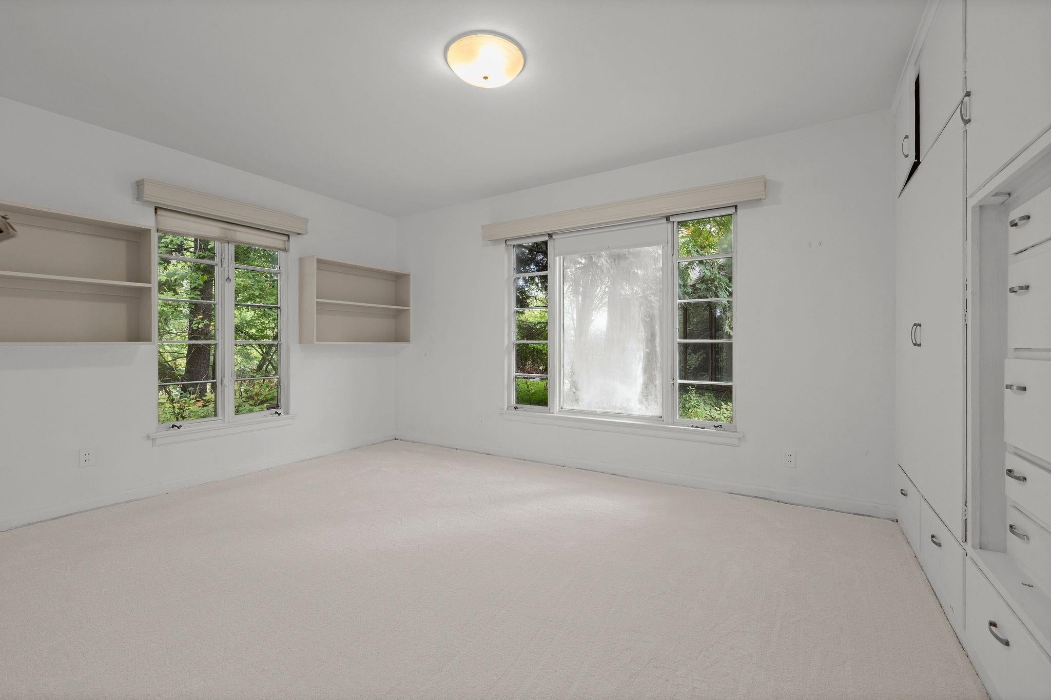 Freeland, Michigan, 48623, United States, 4 Bedrooms Bedrooms, ,5 BathroomsBathrooms,Residential,Active,1941330