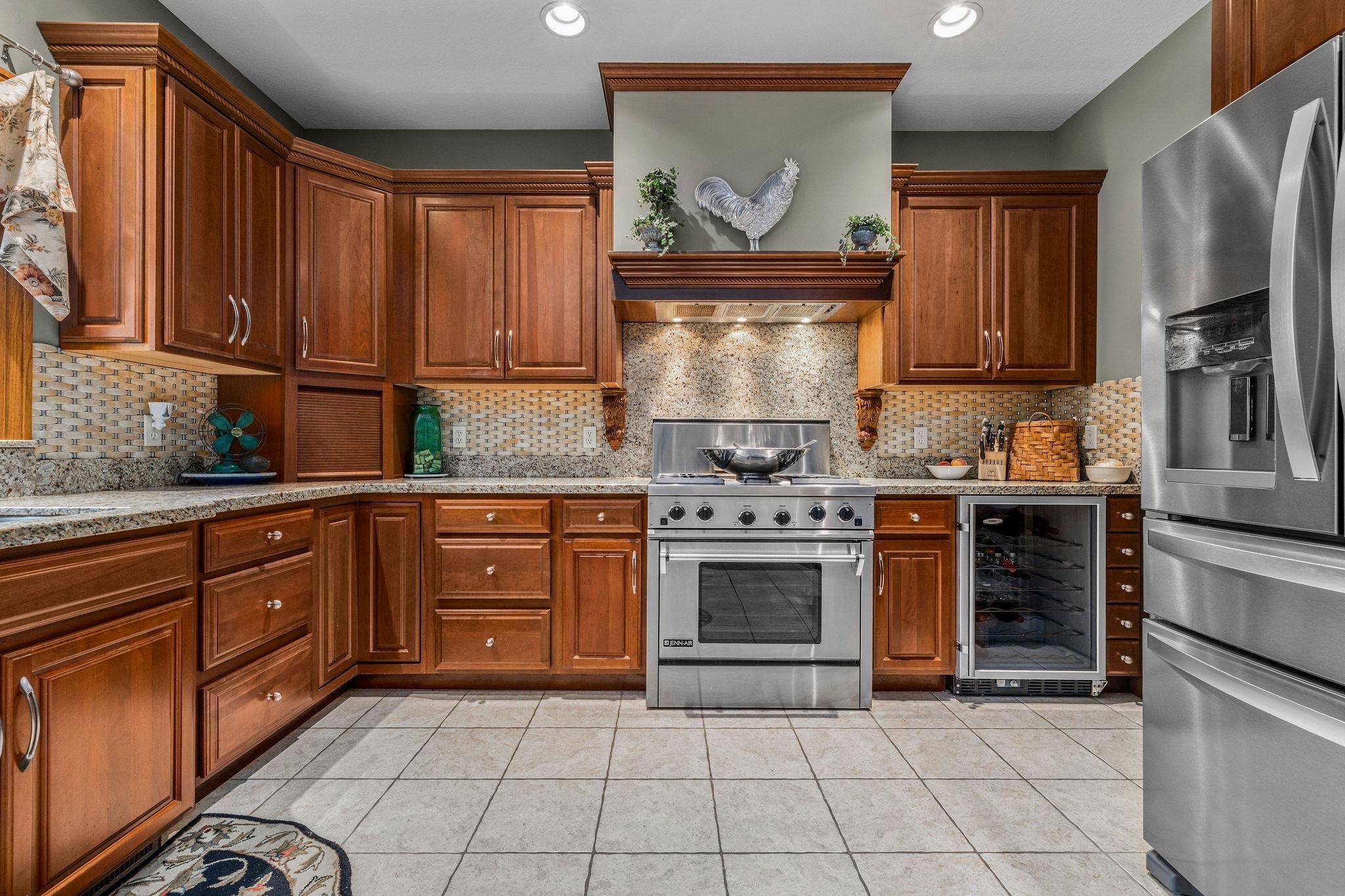 Essexville, Michigan, 48732, United States, 4 Bedrooms Bedrooms, ,6 BathroomsBathrooms,Residential,Active,1922499