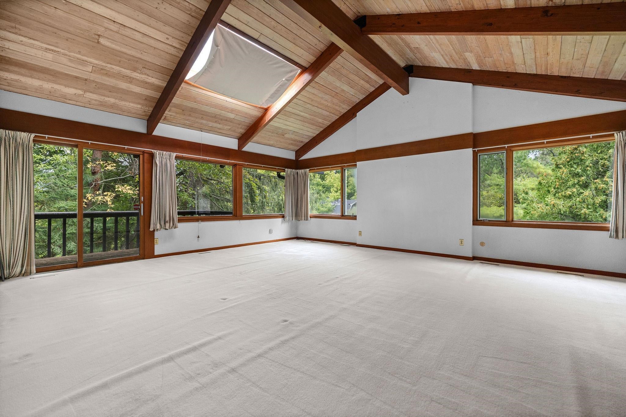 Freeland, Michigan, 48623, United States, 4 Bedrooms Bedrooms, ,5 BathroomsBathrooms,Residential,Active,1941330