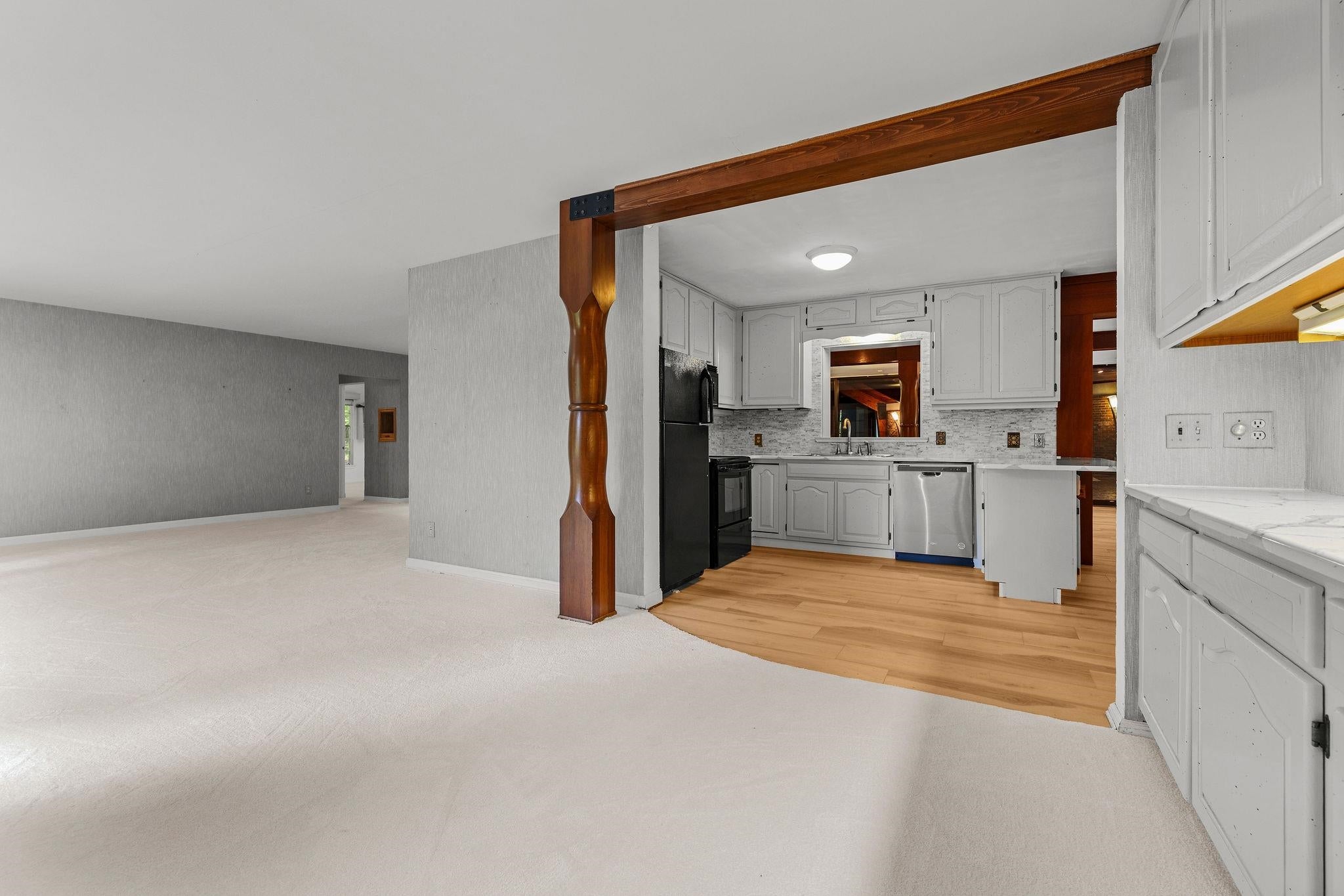 Freeland, Michigan, 48623, United States, 4 Bedrooms Bedrooms, ,5 BathroomsBathrooms,Residential,Active,1941330