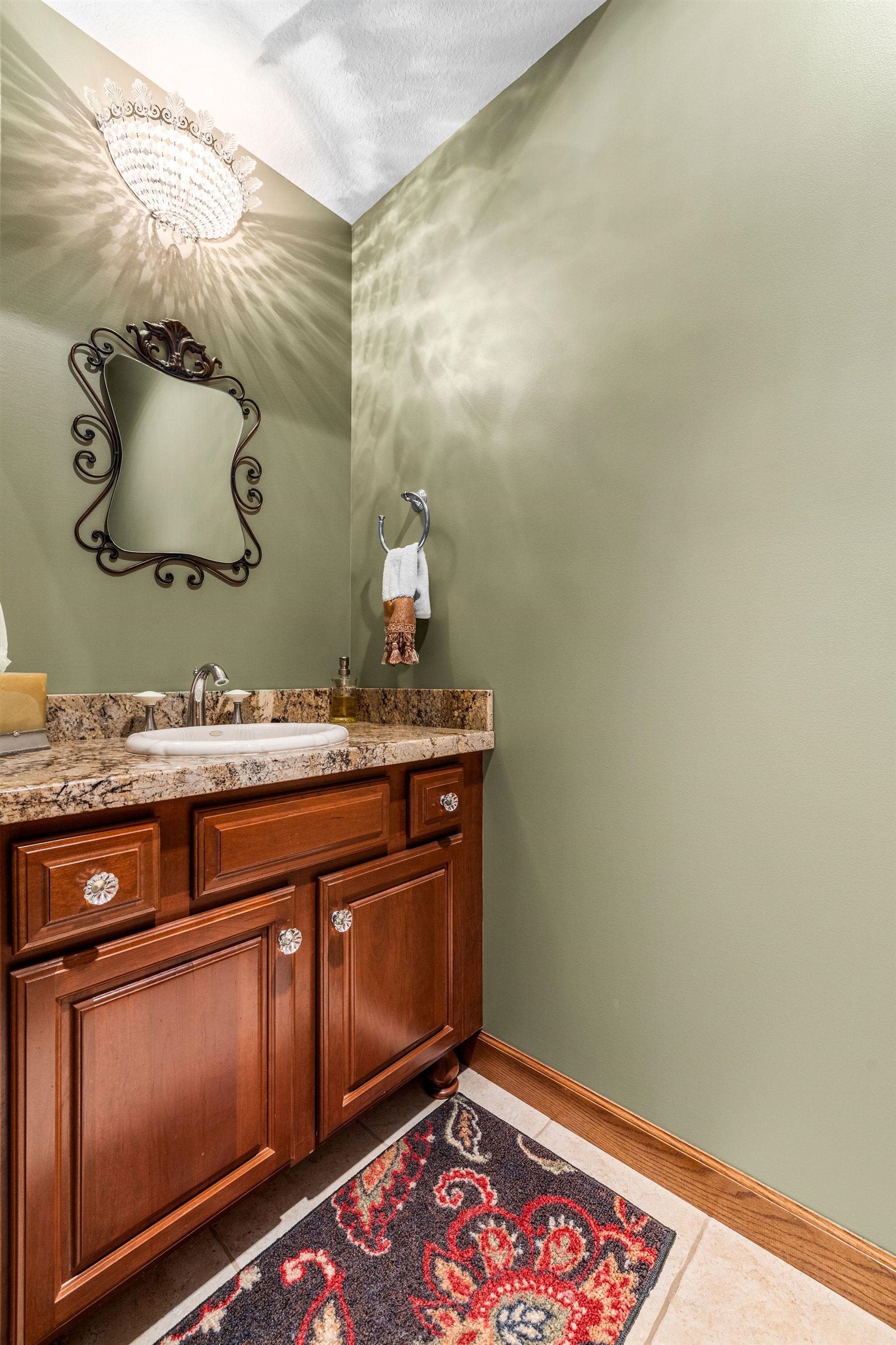 Essexville, Michigan, 48732, United States, 4 Bedrooms Bedrooms, ,6 BathroomsBathrooms,Residential,Active,1922499