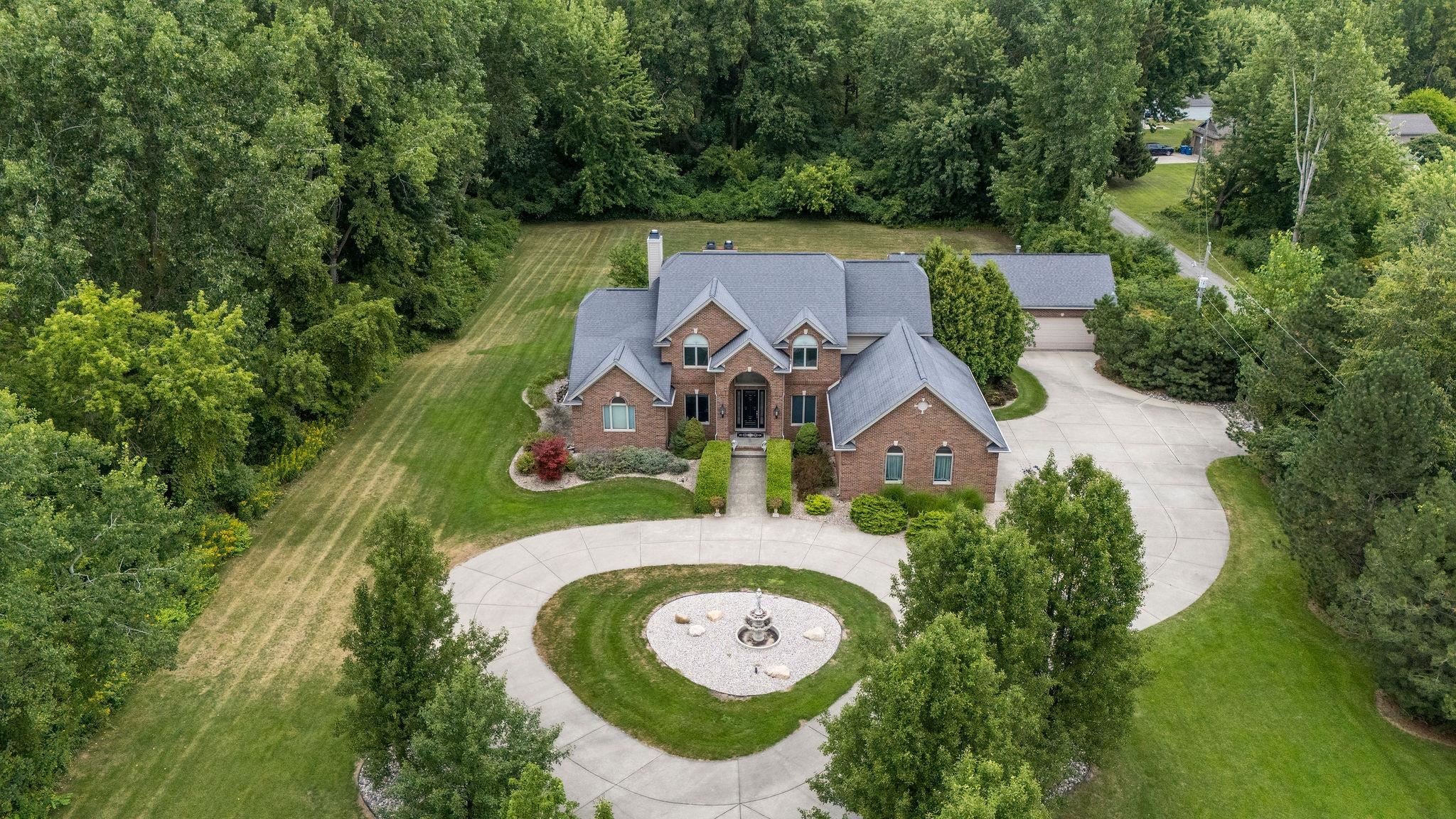 Essexville, Michigan, 48732, United States, 4 Bedrooms Bedrooms, ,6 BathroomsBathrooms,Residential,Active,1922499