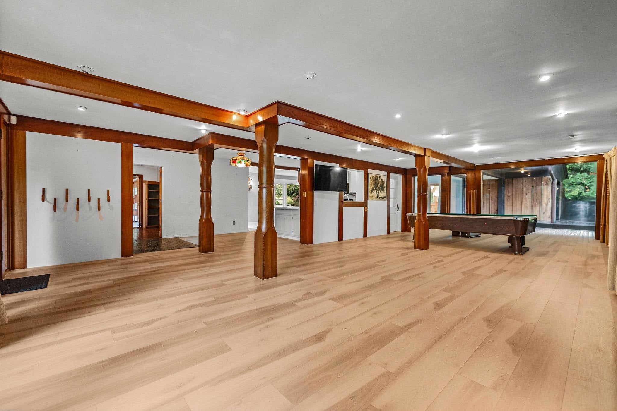 Freeland, Michigan, 48623, United States, 4 Bedrooms Bedrooms, ,5 BathroomsBathrooms,Residential,Active,1941330