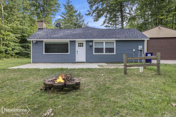 8653 W DUCK RD, MEARS, MI 49436 - Image 1