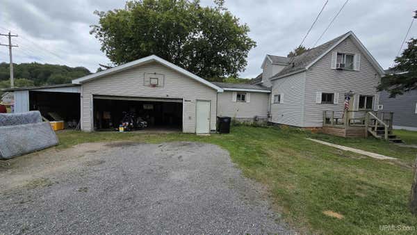 210 N 17TH ST, GLADSTONE, MI 49837 - Image 1