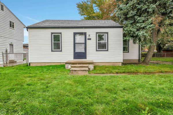 19540 PARKSIDE ST, SAINT CLAIR SHORES, MI 48080 - Image 1