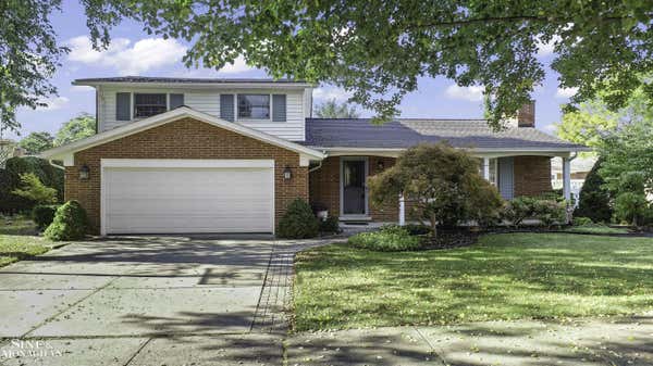 581 N ROSEDALE CT, GROSSE POINTE WOODS, MI 48236 - Image 1