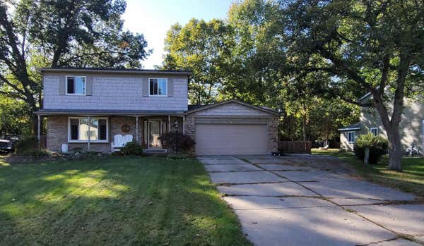 2715 MAPLECREST DR, WATERFORD, MI 48329 - Image 1