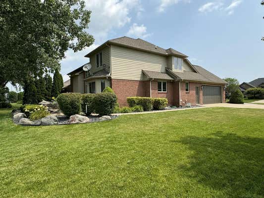 50493 AUGUST DR, MACOMB TWP, MI 48044, photo 5 of 65