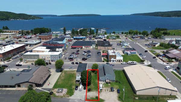 124 E SUPERIOR ST, MUNISING, MI 49862 - Image 1