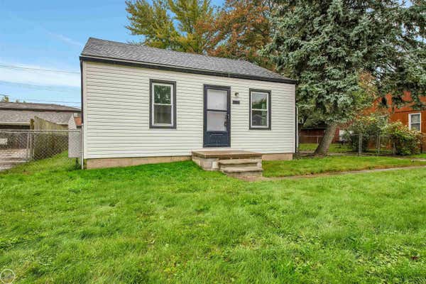 19540 PARKSIDE ST, SAINT CLAIR SHORES, MI 48080, photo 4 of 20