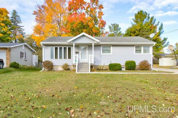 2105 17TH, MENOMINEE, MI 49858 - Image 1