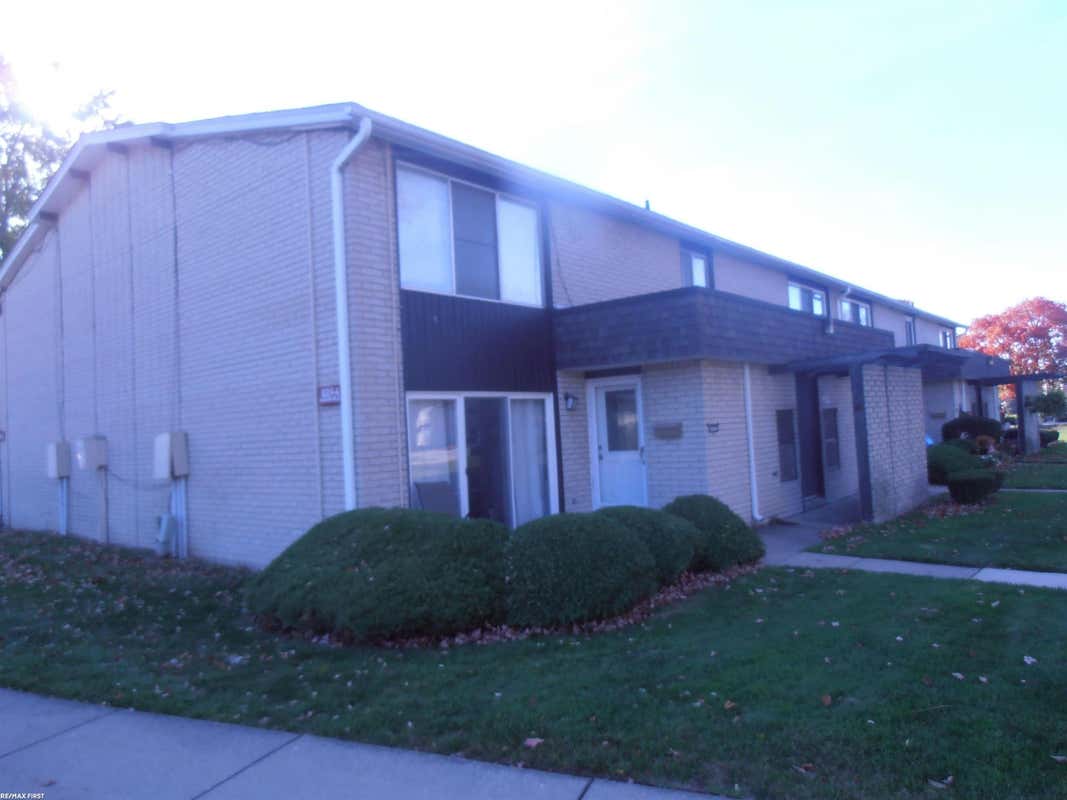 8264 KARAM BLVD UNIT 1-1, WARREN, MI 48093, photo 1 of 3