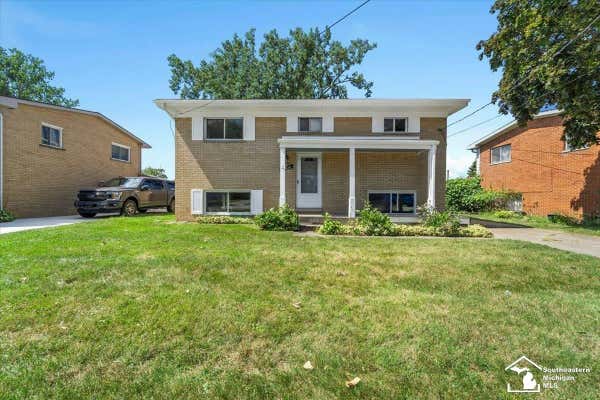 30016 YOUNG DR, GIBRALTAR, MI 48173 - Image 1