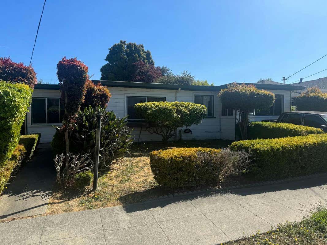 3950 OHIO AVE, RICHMOND, CA 94804, photo 1 of 30