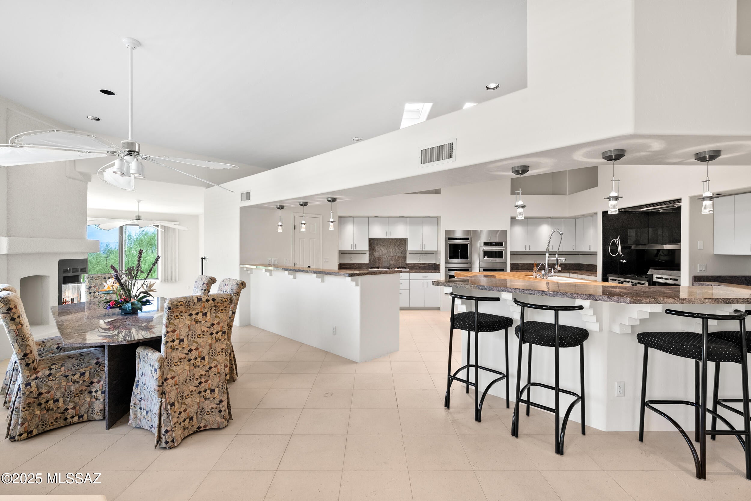 Tucson, Arizona, 85718, United States, 5 Bedrooms Bedrooms, ,4 BathroomsBathrooms,Residential,Active,1929922