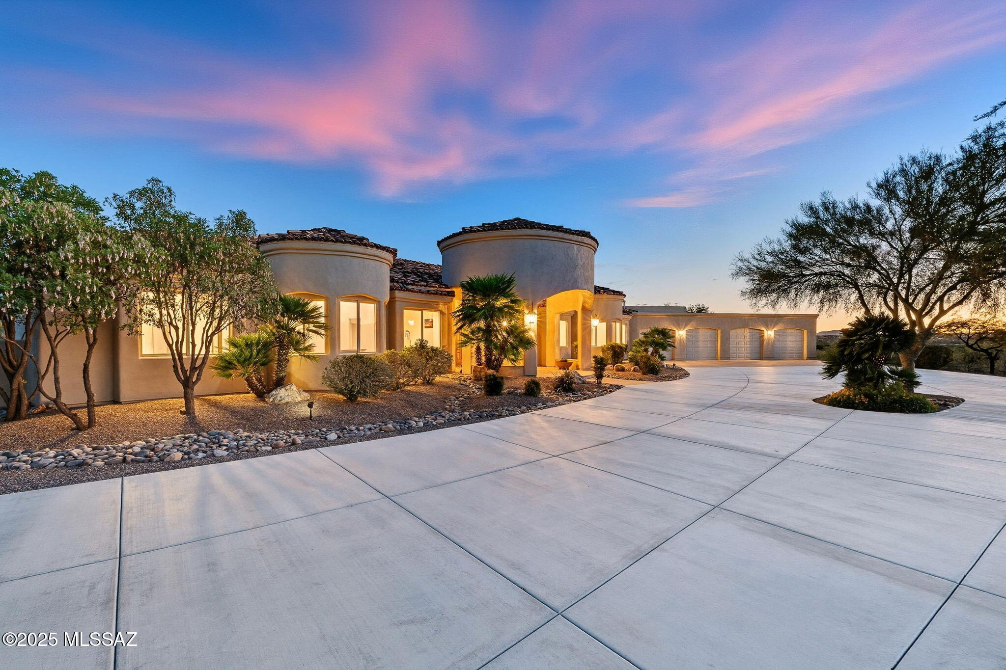 Green Valley, Arizona, 85614, United States, 5 Bedrooms Bedrooms, ,5 BathroomsBathrooms,Residential,Active,1945062