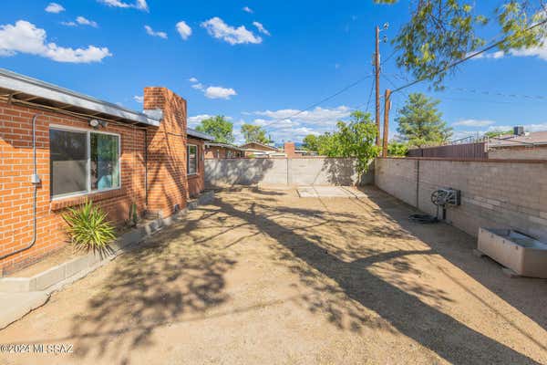 6326 E CALLE BELLATRIX, TUCSON, AZ 85710, photo 5 of 26