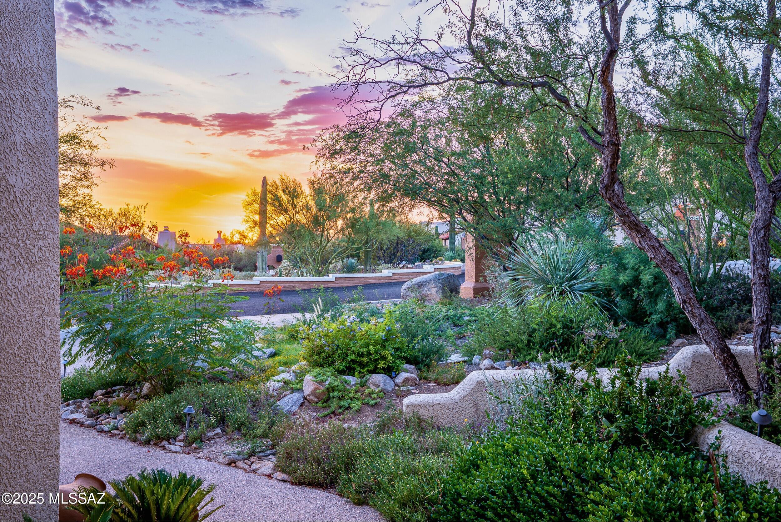 Tucson, Arizona, 85718, United States, 5 Bedrooms Bedrooms, ,4 BathroomsBathrooms,Residential,Active,1929922