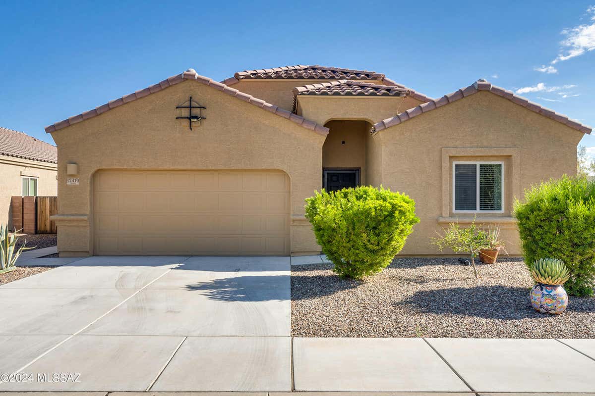 12419 W REYHER FARMS LOOP, MARANA, AZ 85653, photo 1 of 32