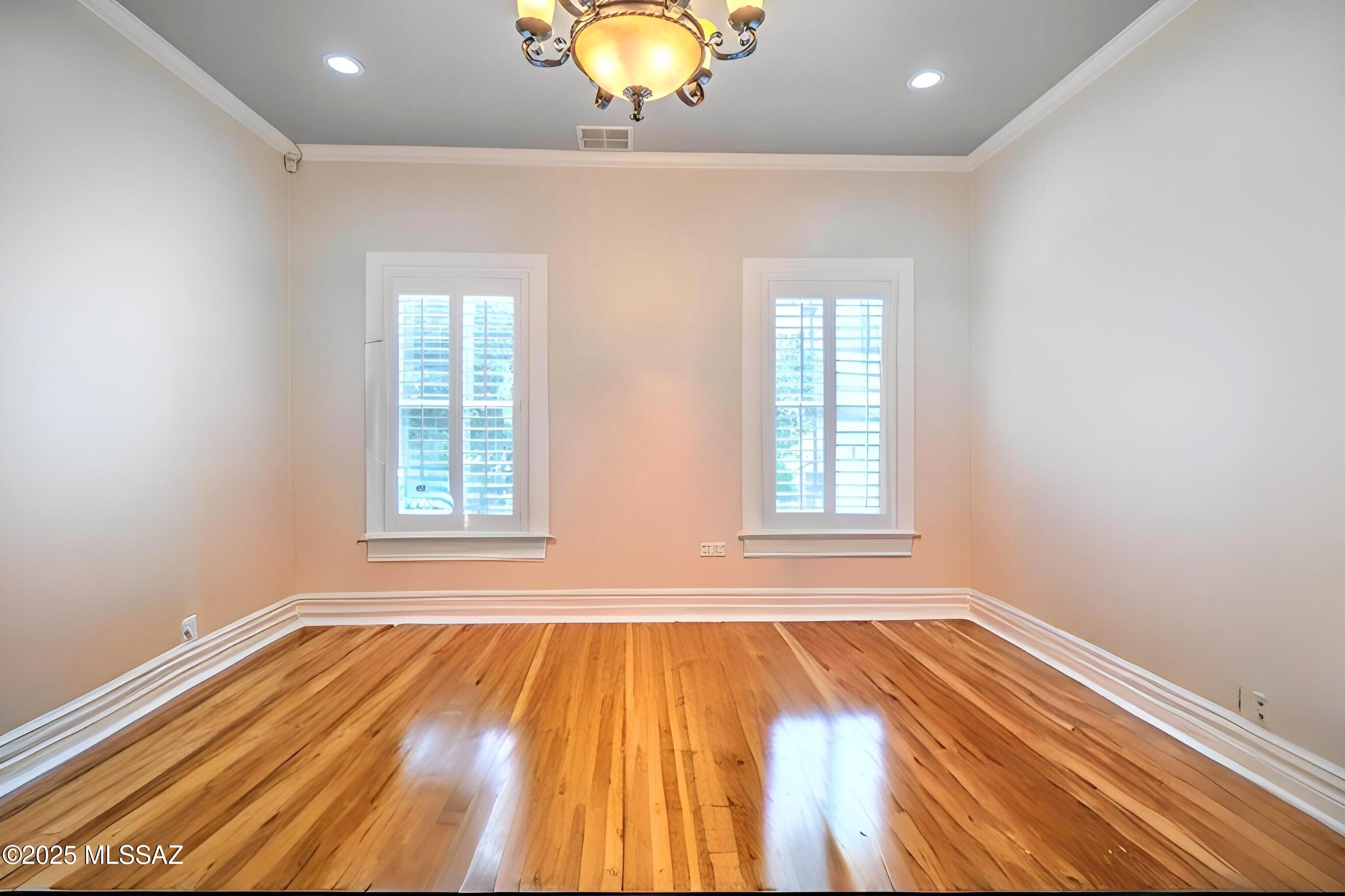 Tucson, Arizona, 85701, United States, 5 Bedrooms Bedrooms, ,6 BathroomsBathrooms,Residential,Active,1859392