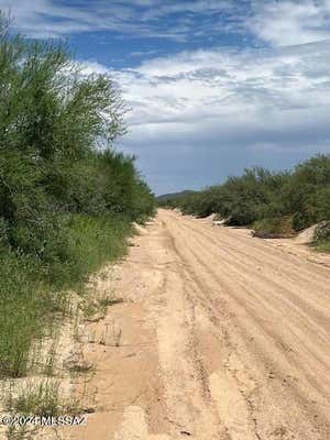 8388 S HOWLING COYOTE TRL, TUCSON, AZ 85735, photo 5 of 8