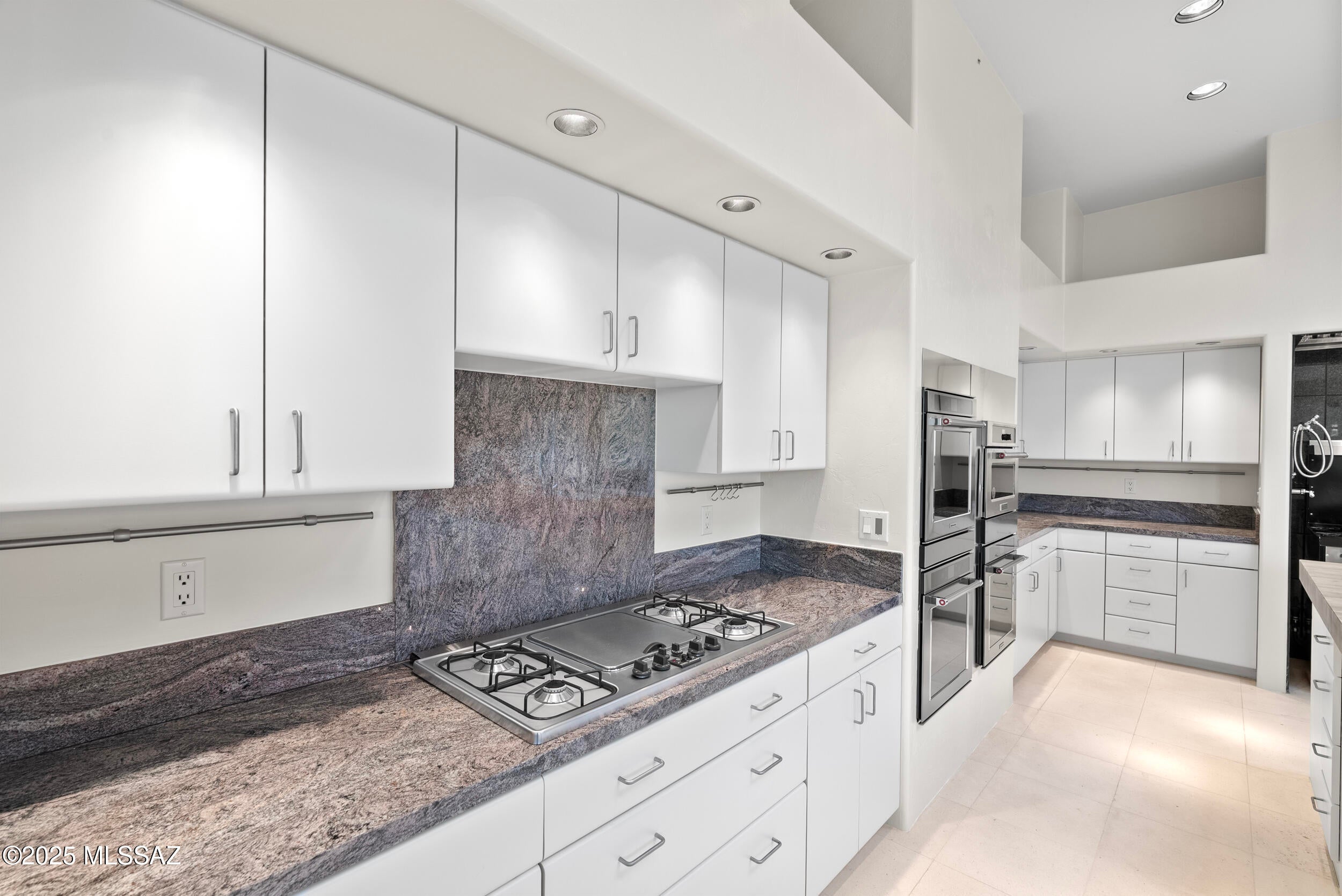 Tucson, Arizona, 85718, United States, 5 Bedrooms Bedrooms, ,4 BathroomsBathrooms,Residential,Active,1929922