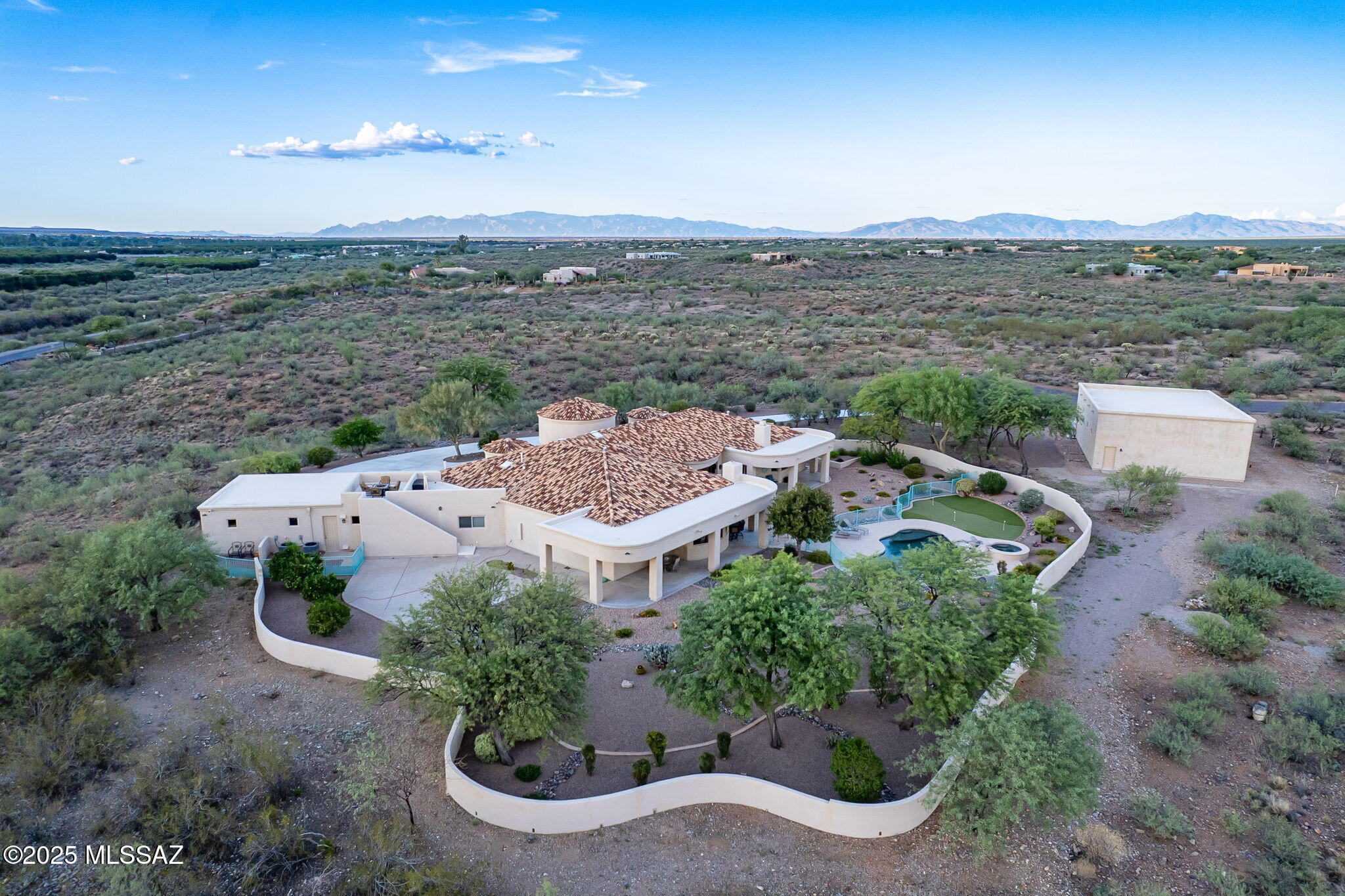 Green Valley, Arizona, 85614, United States, 5 Bedrooms Bedrooms, ,5 BathroomsBathrooms,Residential,Active,1945062