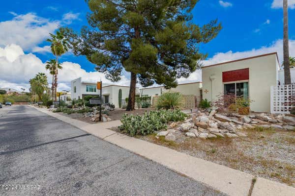 5862 N CAMINO ESPLENDORA, TUCSON, AZ 85718, photo 3 of 27