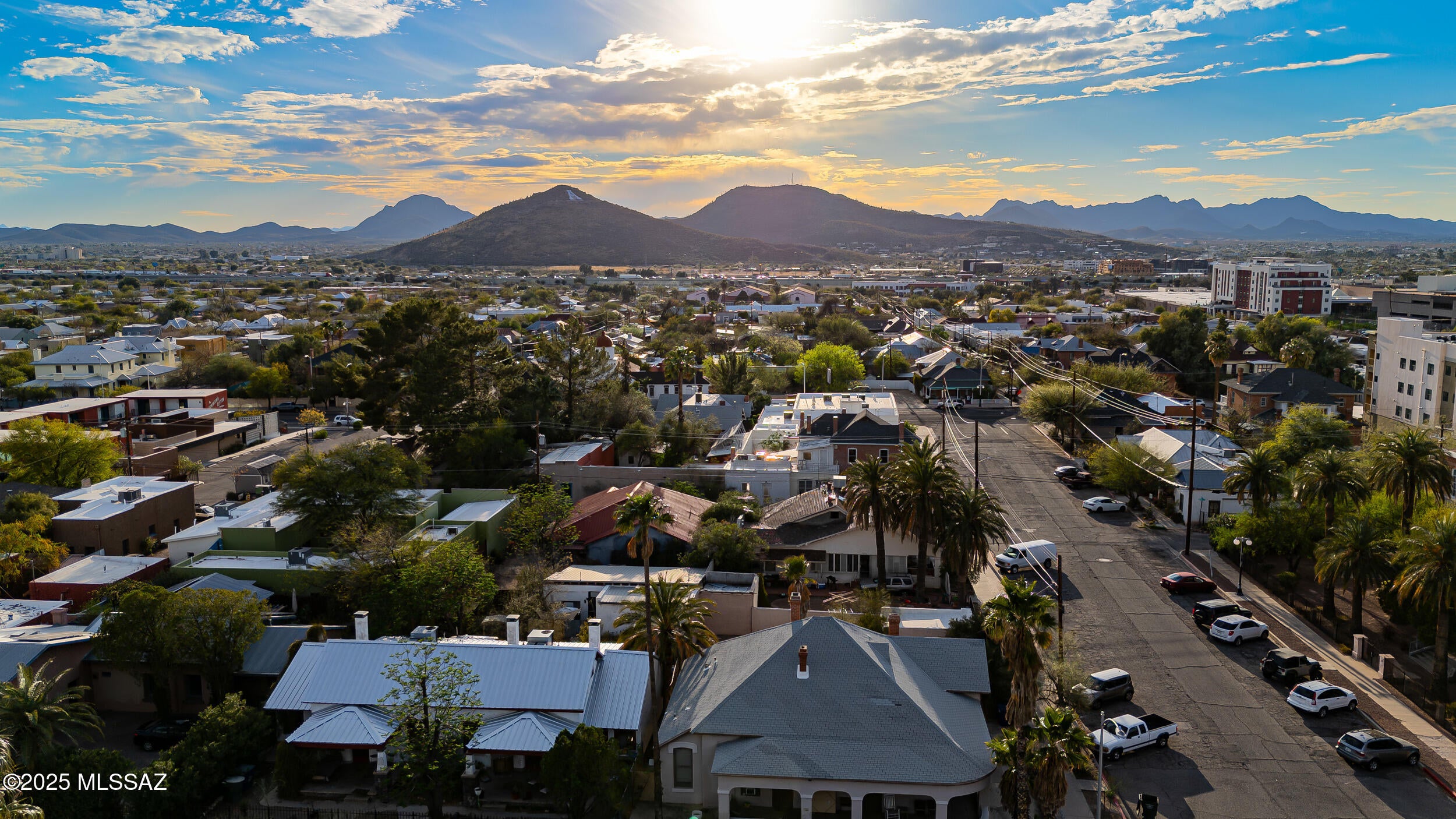 Tucson, Arizona, 85701, United States, 5 Bedrooms Bedrooms, ,6 BathroomsBathrooms,Residential,Active,1859392