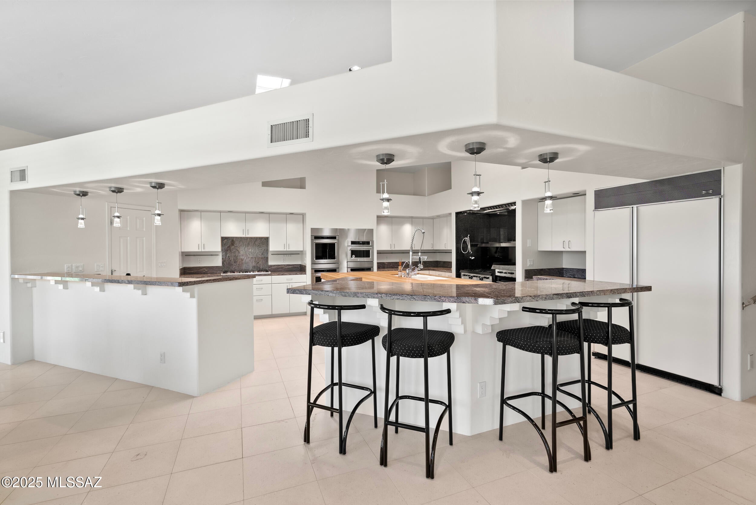 Tucson, Arizona, 85718, United States, 5 Bedrooms Bedrooms, ,4 BathroomsBathrooms,Residential,Active,1929922