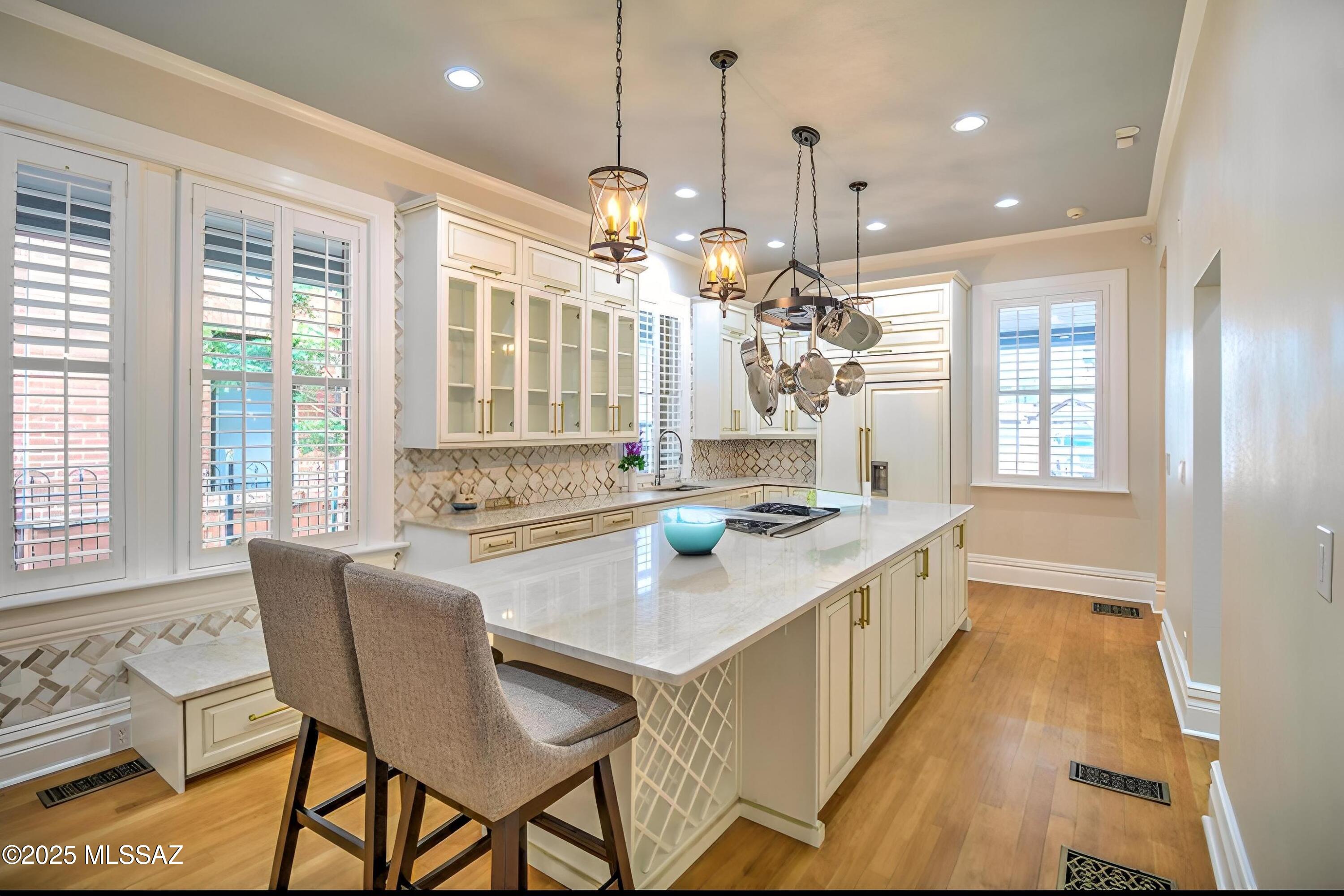 Tucson, Arizona, 85701, United States, 5 Bedrooms Bedrooms, ,6 BathroomsBathrooms,Residential,Active,1859392