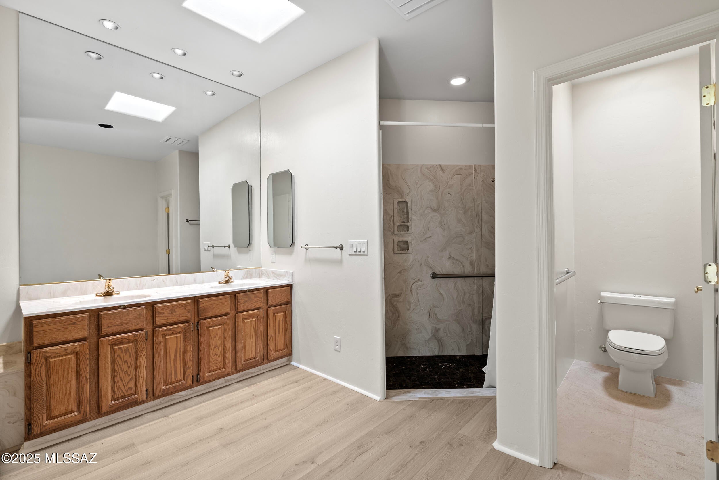 Tucson, Arizona, 85718, United States, 5 Bedrooms Bedrooms, ,4 BathroomsBathrooms,Residential,Active,1929922