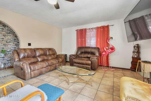 659 N GOODMAN ST, NOGALES, AZ 85621, photo 4 of 31